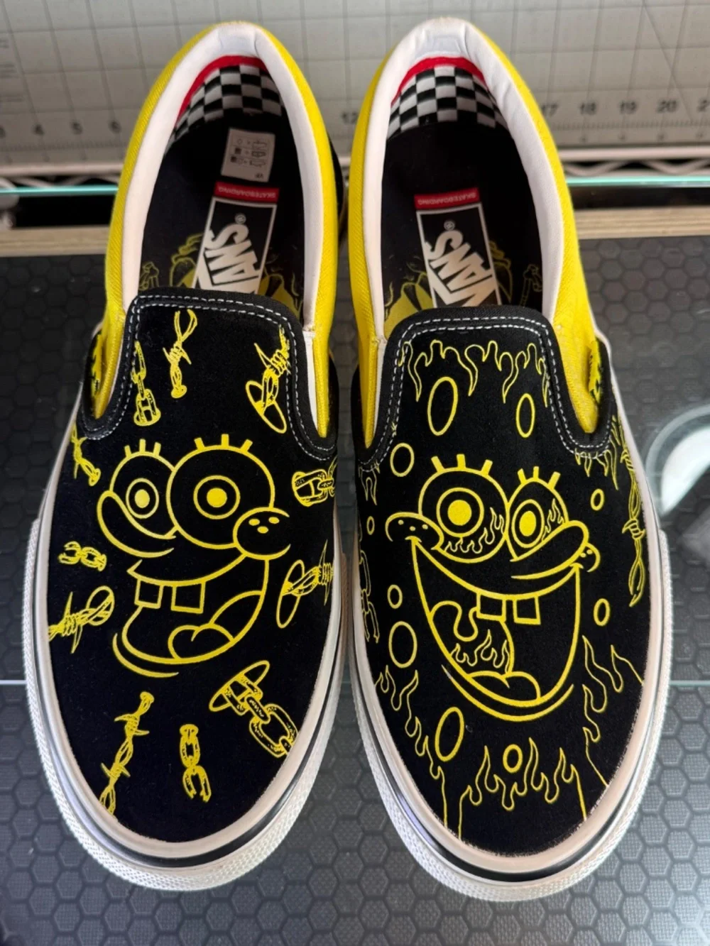 VANS®  |  SPONGEBOB SQUAREPANTS  |  SLIP-ONS  |  MEN:9.5  |  NEW  |